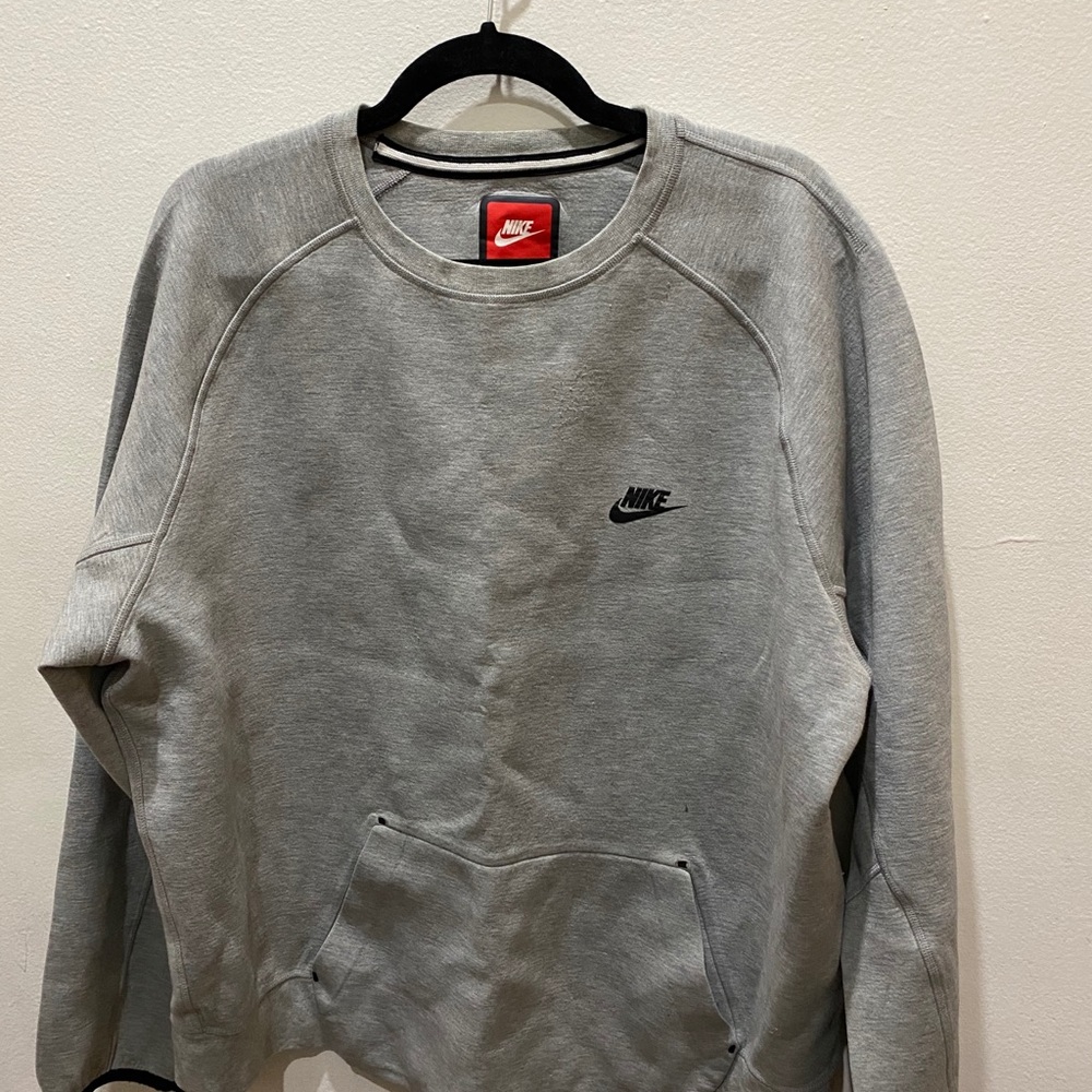 Nike Tech Fleece crew neck men’s xl